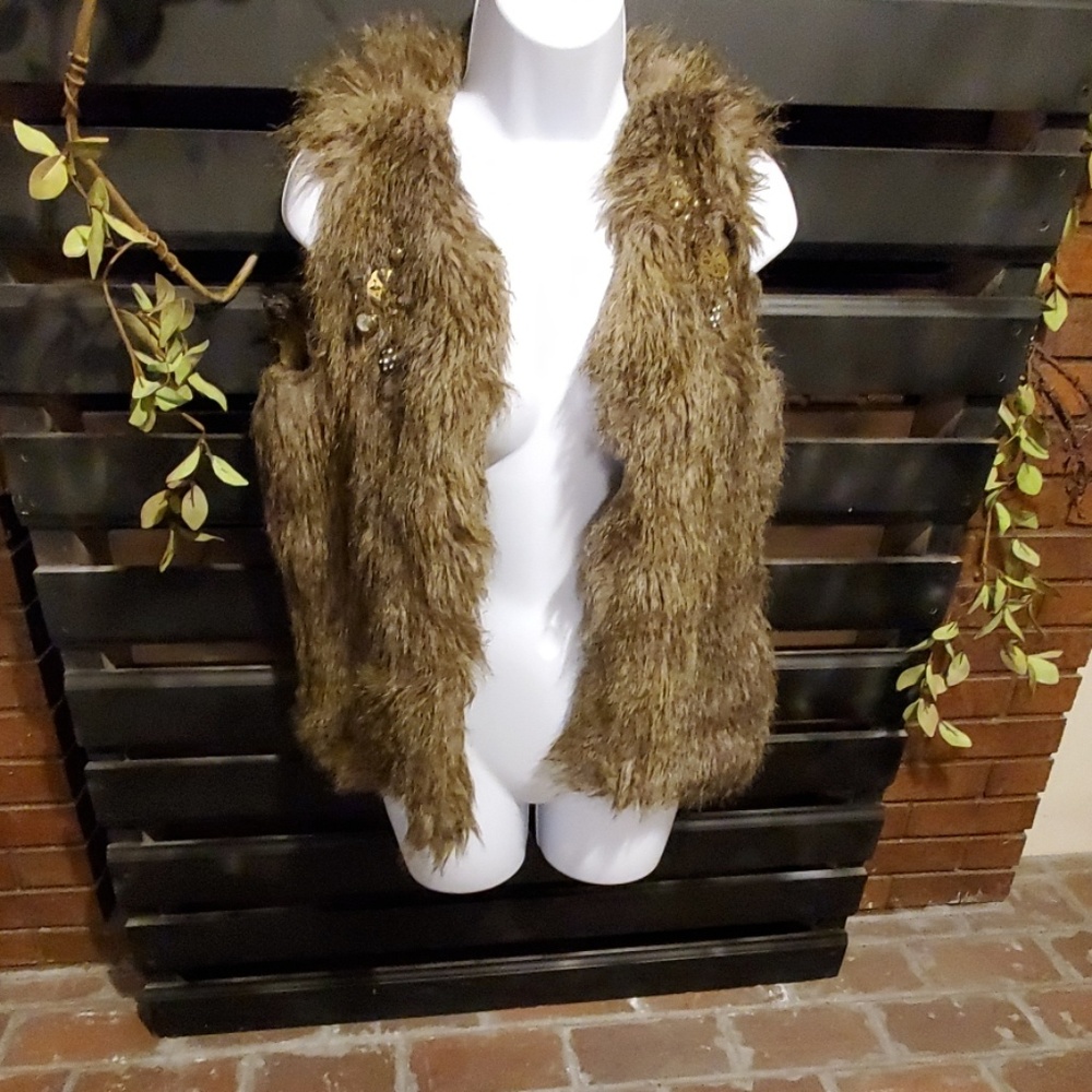 FAUX Fur vest....                 #266